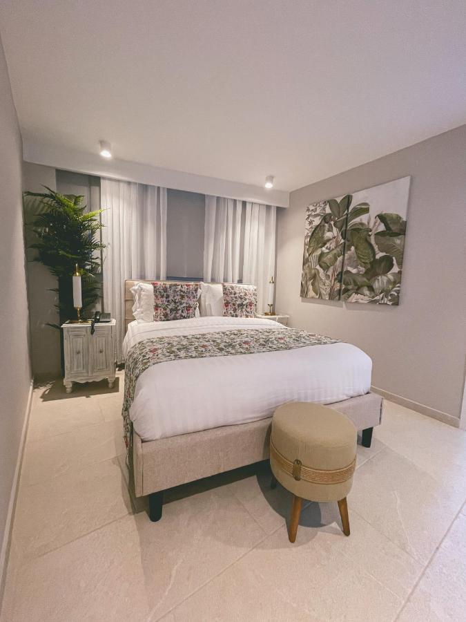 Deluxe King Room,1300774234:JPEG