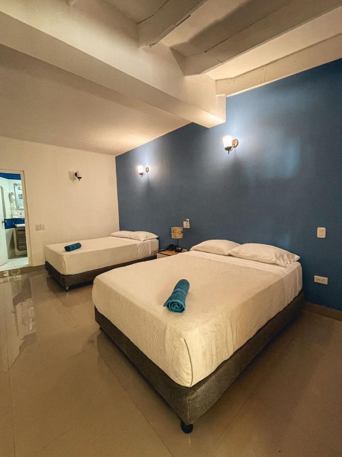 Twin Room,1341845774:JPEG