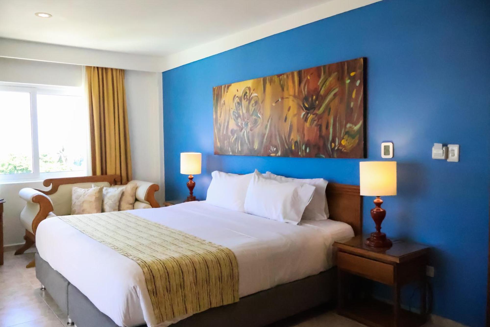 Junior Suite with Balcony,1645664524:JPEG