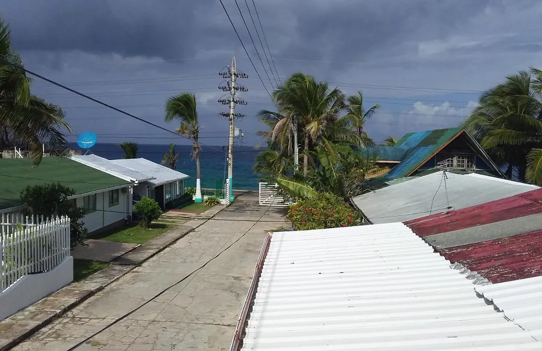 Green Sea Villa Helen Inn Located At Kilometer 4 Circunvalar-1