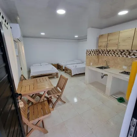 Habitacion En Posada Familiar Cerca A La Playa#3-3