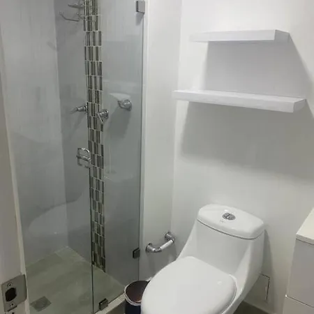 Hermoso apartamento recién remodelado zona top-2