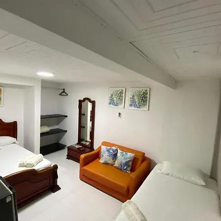 Apartamentos Mis Came-3