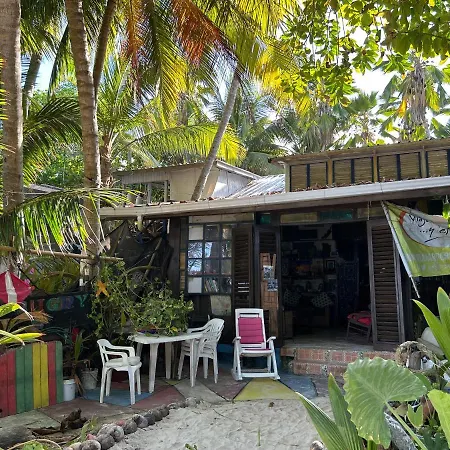 Bugry Beach Hostel-2