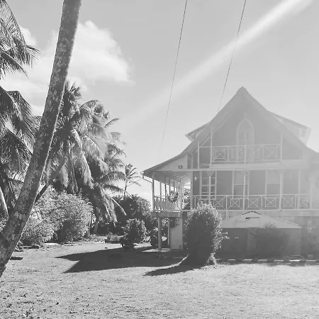 Islander House On Rocky Cay Beach-2