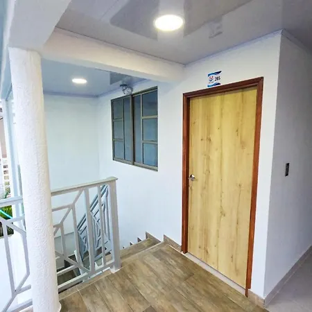 Sea Crab Hostel-Sarie Bay-3