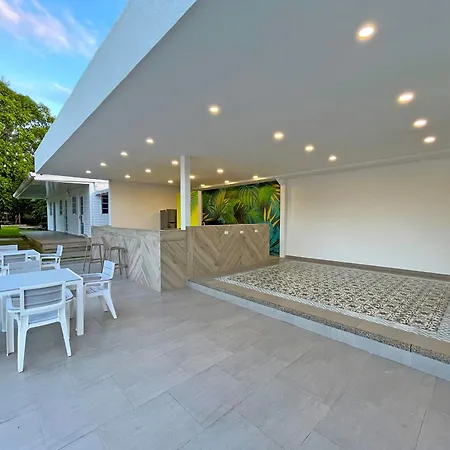 Zaba Beach House-2