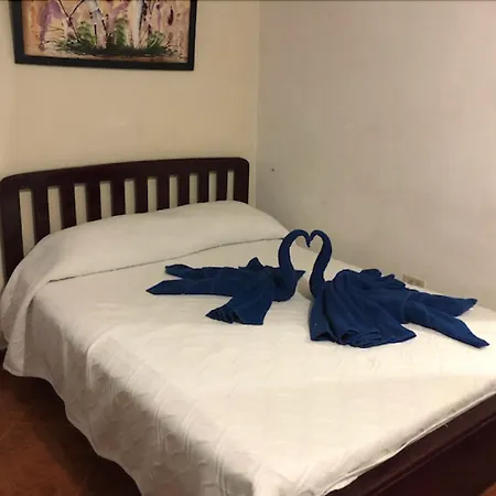 Hostal Mom Mariela-3