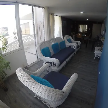 Apartamento de tres habitaciones en zona centro de San Andrés Islas - Edificio Comodoro 203-3