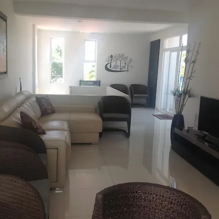 Lili House-2