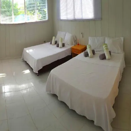 Casa Con Piscina Para Grupos En San Andres-3